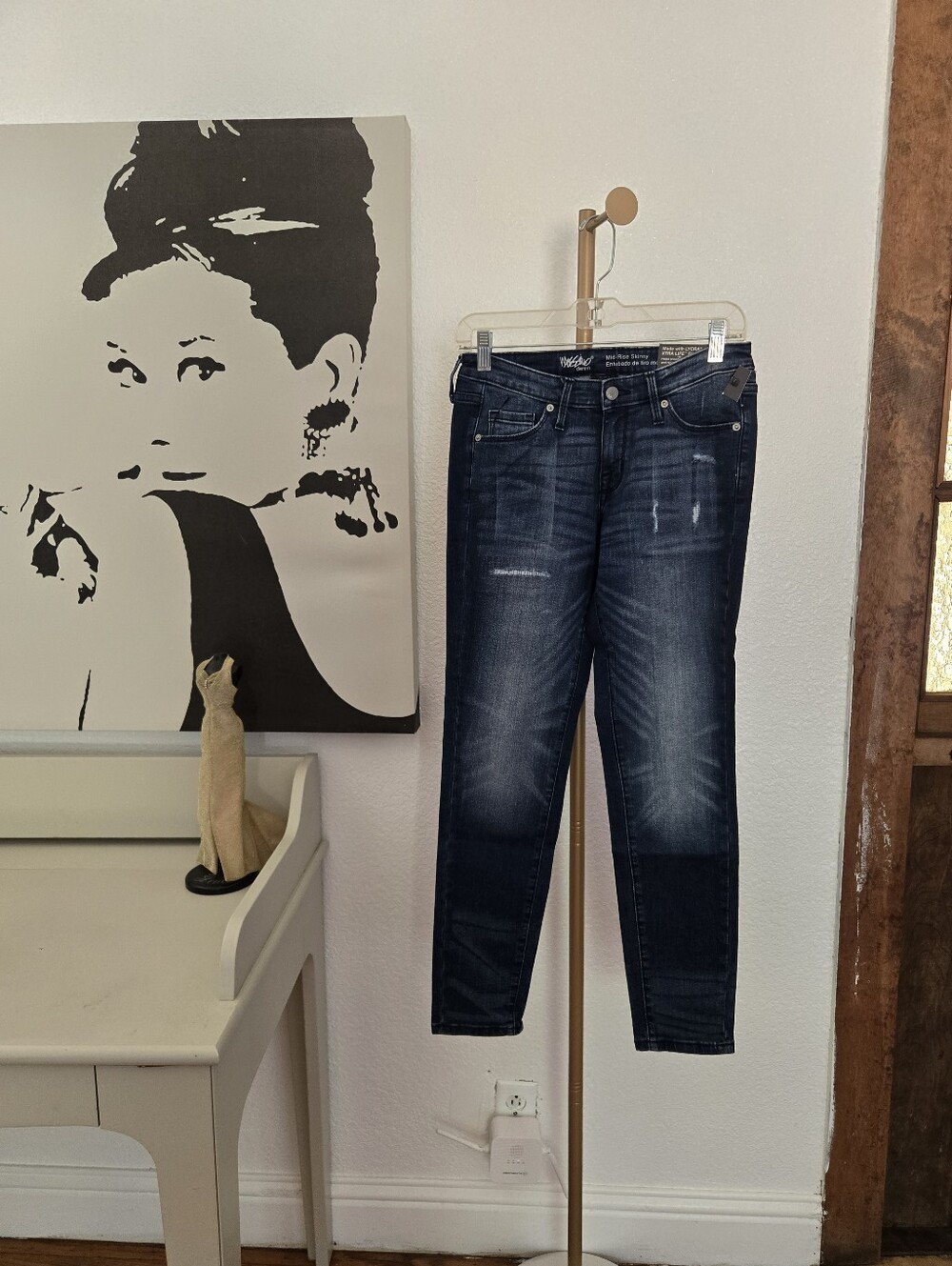 NWT Mossimo Denim Women’s Dark Wash Mid- Rise Skinny Jeans - Blue Size 2/26